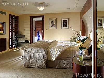 Four Seasons Hotel 9